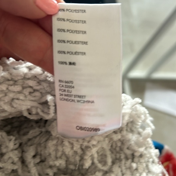 Urban Outfitters Gray Shaggy Mock Neck Cropped Sweater. Size L - Picture 6 of 7